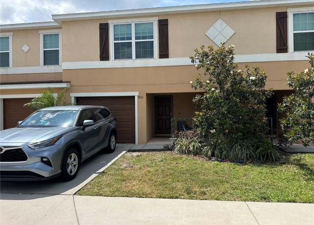 Property at 7221 Sterling Point Ct, Gibsonton, FL 33534, 3 beds, 2.5 baths