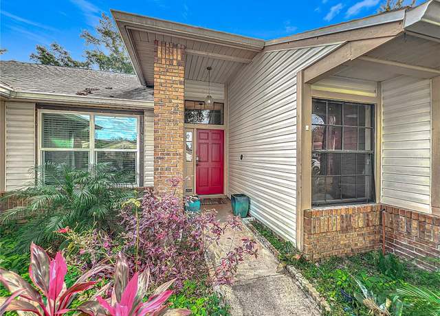 Property at 1725 Singing Palm Dr, Apopka, FL 32712, 4 beds, 2 baths