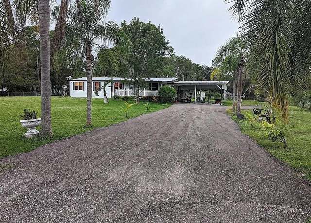 Property at 740 S Palomino St, Clewiston, FL 33440, 3 beds, 2 baths