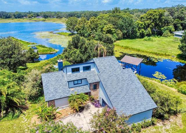 Property at 10480 SE 101st Avenue Rd, Belleview, FL 34420, 3 beds, 2.5 baths