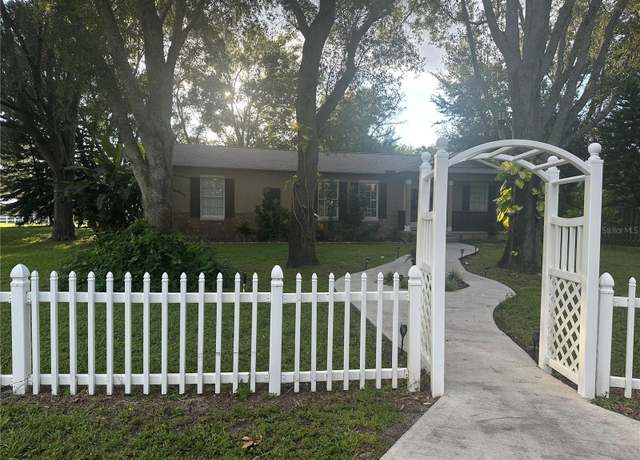Property at 10520 Henderson Rd, Tampa, FL 33625, 4 beds, 3 baths