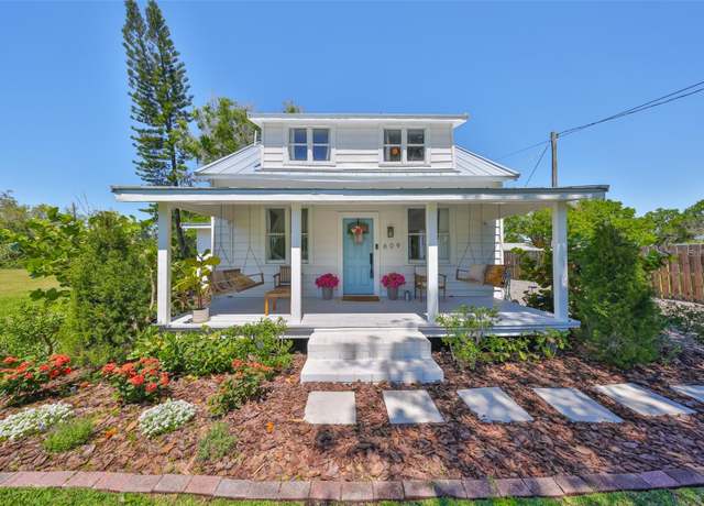 Property at 609 4th Ave SW, Ruskin, FL 33570, 3 beds, 1.5 baths