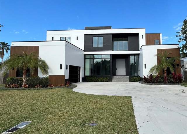 Property at 1076 Snell Isle Blvd NE, St Petersburg, FL 33704, 5 beds, 5.5 baths
