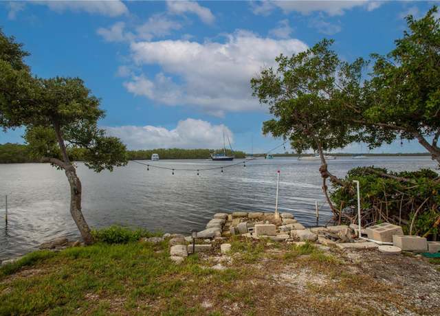 Property at 3312 W Shell Point Rd, Ruskin, FL 33570