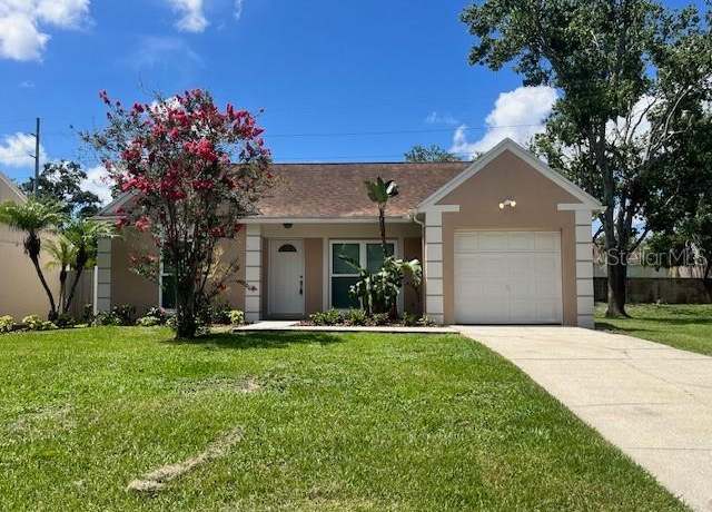 Property at 1621 Crossridge Dr, Brandon, FL 33510, 3 beds, 2 baths