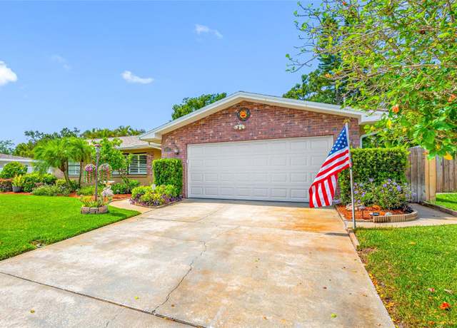 Property at 1975 Valley Dr, Dunedin, FL 34698, 3 beds, 2 baths