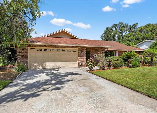 Property at 1903 Country Club Ct, Plant City, FL 33566, 3 beds, 2 baths