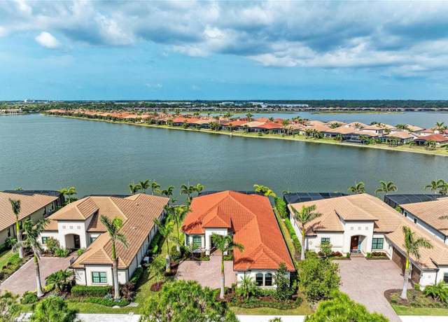 Property at 344 Maraviya Blvd, Nokomis, FL 34275, 3 beds, 3.5 baths