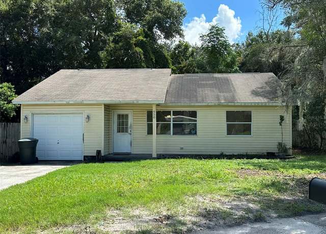 Property at 650 Palm Pl, Safety Harbor, FL 34695, 3 beds, 2 baths