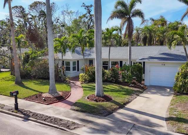 Property at 118 24th St W, Bradenton, FL 34205, 3 beds, 2.5 baths