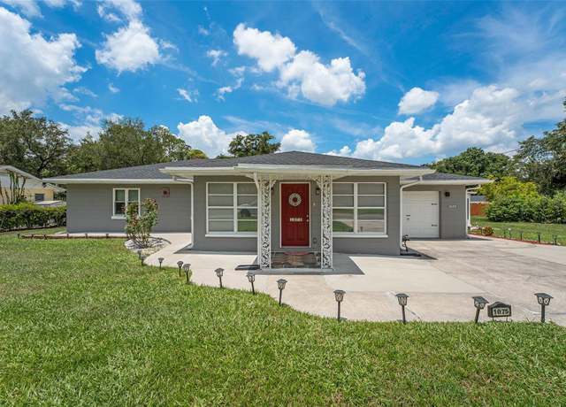 Property at 1075 8th St NW, Winter Haven, FL 33881, 4 beds, 3 baths