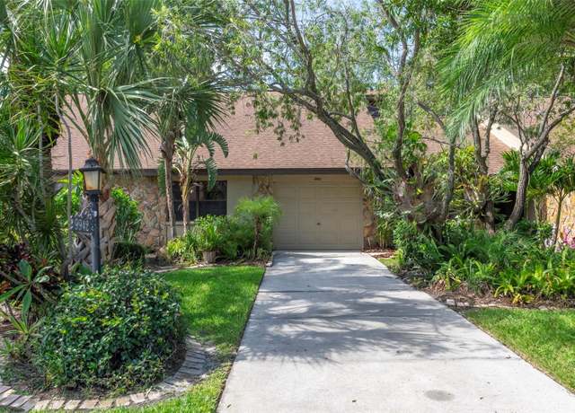 Property at 9942 Lake Seminole Dr W, Largo, FL 33773, 3 beds, 2 baths