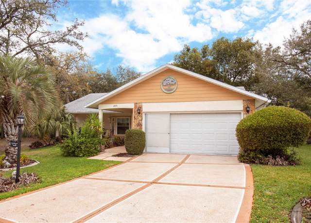 Property at 2641 Royal Ridge Dr, Spring Hill, FL 34606, 2 beds, 2 baths