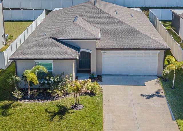 Property at 6494 Beverly Hills Dr, Zephyrhills, FL 33541, 4 beds, 2 baths