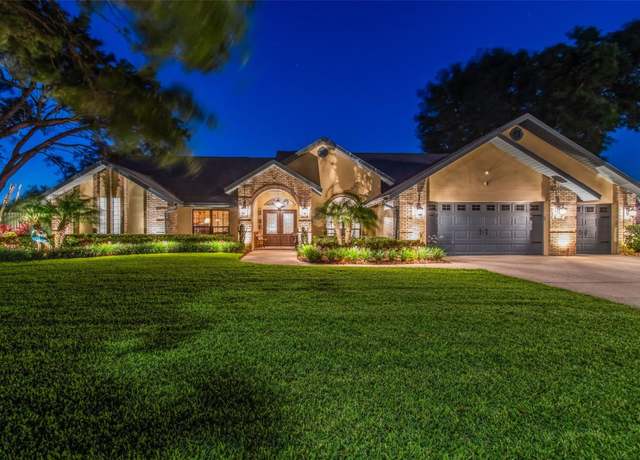 Property at 3612 Sugar Loaf Ln, Valrico, FL 33596, 4 beds, 3.5 baths