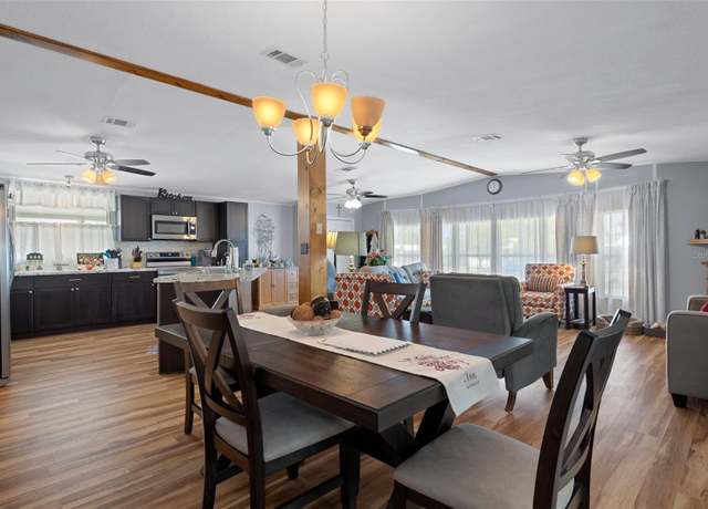 Property at 16203 Brookridge Blvd, Brooksville, FL 34613, 2 beds, 2 baths