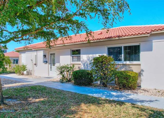 Property at 185 Vista Hermosa Cir, Sarasota, FL 34242, 2 beds, 2 baths