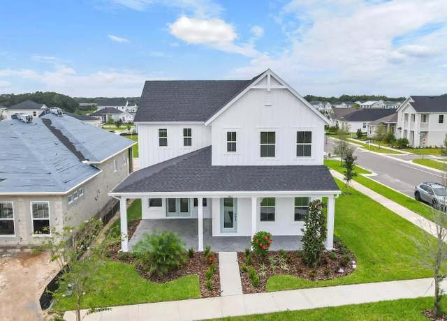 Property at 3611 Lajuana Blvd, Wesley Chapel, FL 33543, 4 beds, 4.5 baths