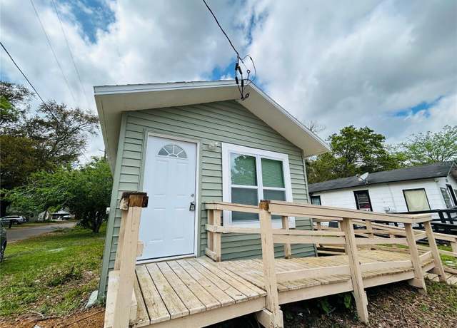 Property at 1402 Powhattan St, Jacksonville, FL 32209, 2 beds, 1 bath
