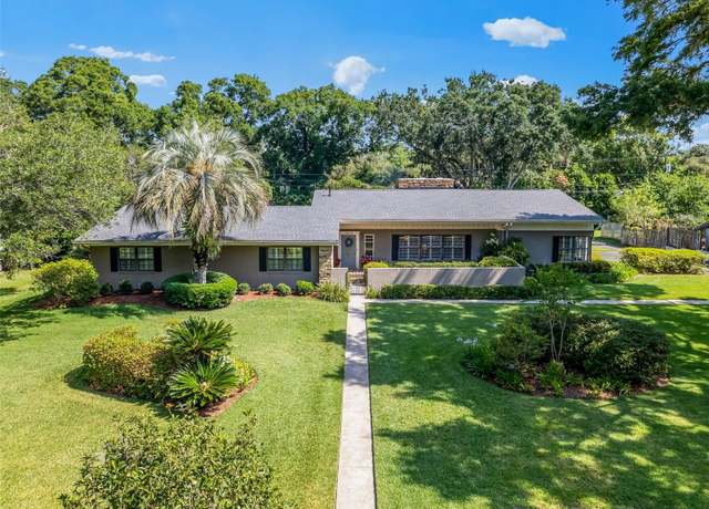 Property at 1923 SE 7th St, Ocala, FL 34471, 4 beds, 3.5 baths