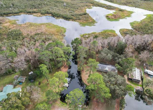 Property at 11730 SW 230th Avenue Rd, Dunnellon, FL 34431, 2 beds, 2 baths