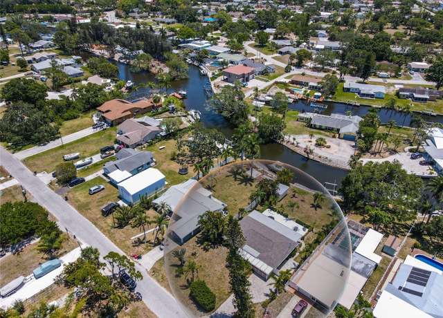 Property at 916 69th Ave W, Bradenton, FL 34207, 3 beds, 2 baths