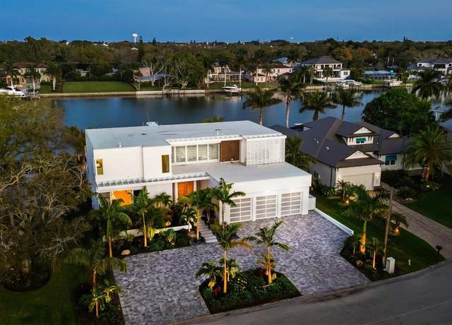 Property at 3631 San Remo Ter, Sarasota, FL 34239, 4 beds, 3.5 baths