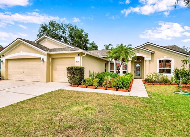 Property at 815 Sandy Trail Pl, Brandon, FL 33511, 4 beds, 2 baths