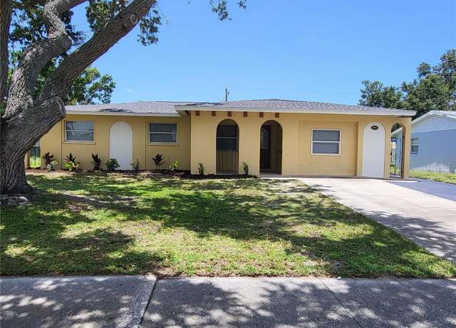 Property at 1059 Venetian Pkwy, Venice, FL 34285, 4 beds, 2 baths