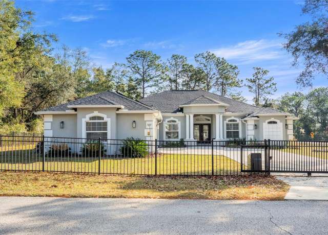 Property at 7482 Winter St, Brooksville, FL 34613, 4 beds, 3 baths