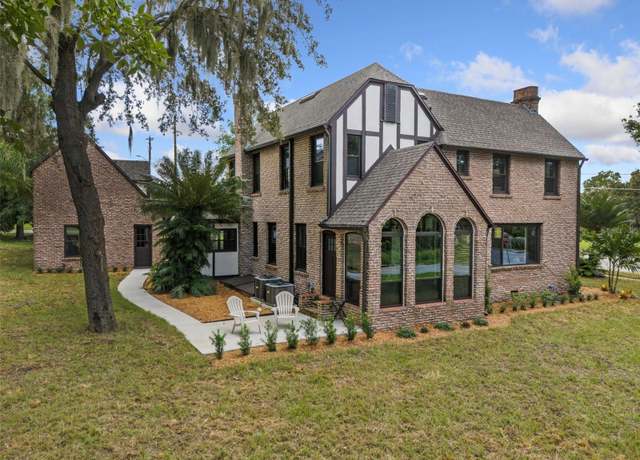 Property at 1689 Lakeshore Dr, Eustis, FL 32726, 4 beds, 3.5 baths