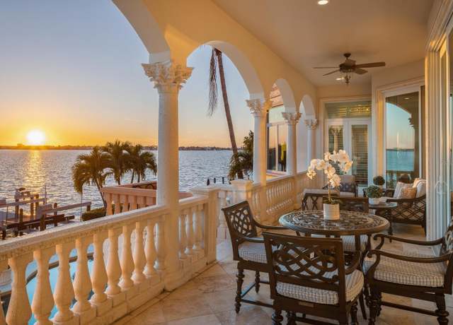Property at 1378 Harbor Dr, Sarasota, FL 34239, 4 beds, 6.5 baths