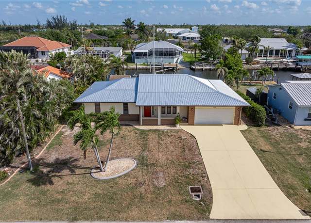 Property at 520 Boardman Dr, Punta Gorda, FL 33950, 3 beds, 2.5 baths