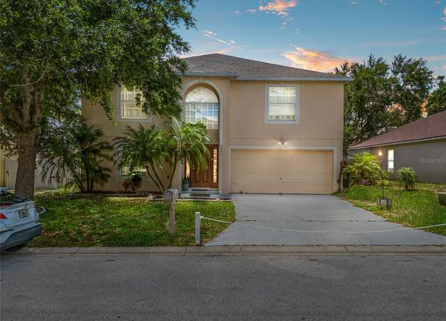 Property at 1905 Emily Blvd, Winter Haven, FL 33884, 4 beds, 3.5 baths