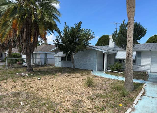 Property at 9741 Scenic Dr, Port Richey, FL 34668, 3 beds, 2 baths