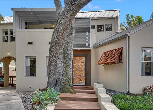 Property at 326 16th Ave NE, St Petersburg, FL 33704, 4 beds, 4 baths