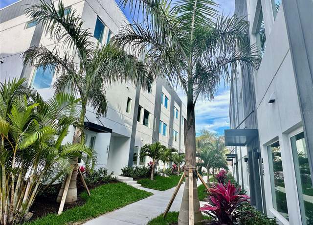 Property at 883 6th Ave S, St Petersburg, FL 33701, 2 beds, 2.5 baths