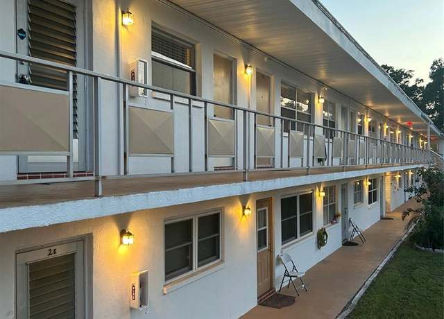 Property at 5940 21st St N #11, St Petersburg, FL 33714, 2 beds, 1 bath