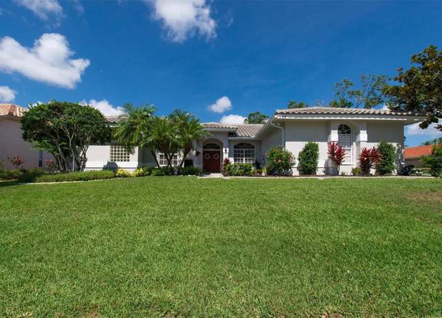 Property at 137 Woodcreek Dr E, Safety Harbor, FL 34695, 4 beds, 2 baths