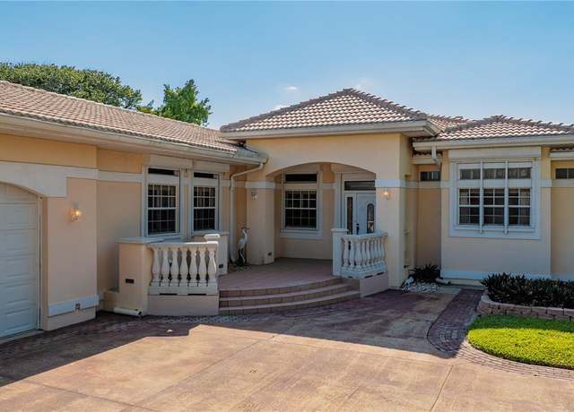 Property at 2542 S Peninsula Dr, Daytona Beach, FL 32118, 3 beds, 4 baths