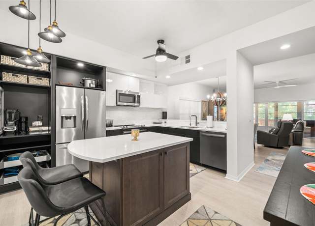 Property at 6330 99th Way N Unit 14B, Seminole, FL 33708, 3 beds, 2 baths