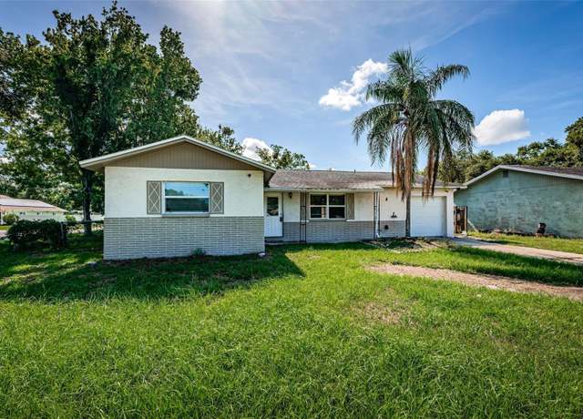 Property at 2003 Whispering Pines St, Largo, FL 33774, 3 beds, 2 baths