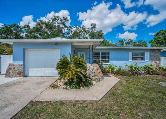 Property at 1074 Woodbrook Dr S, Largo, FL 33770, 2 beds, 2 baths