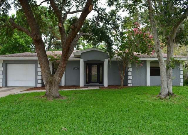 Property at 960 Lakewood Dr, Dunedin, FL 34698, 3 beds, 2 baths