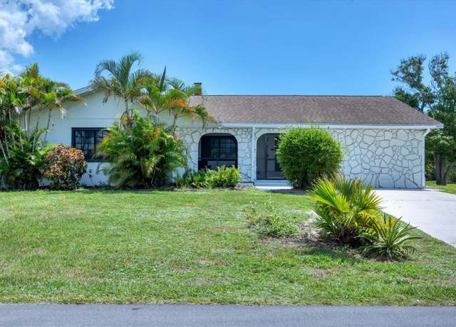 Property at 879 E 2nd St, Englewood, FL 34223, 3 beds, 2 baths