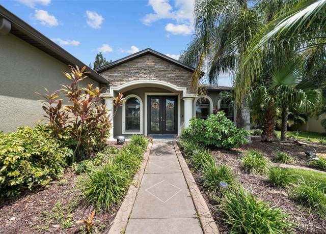 Property at 331 Star Shell Dr, Apollo Beach, FL 33572, 4 beds, 3 baths
