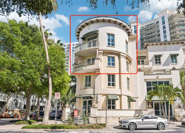 Property at 450 Knights Run Ave #411, Tampa, FL 33602, 2 beds, 2.5 baths
