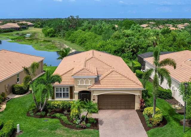 Property at 8911 Heritage Sound Dr, Bradenton, FL 34212, 3 beds, 2 baths