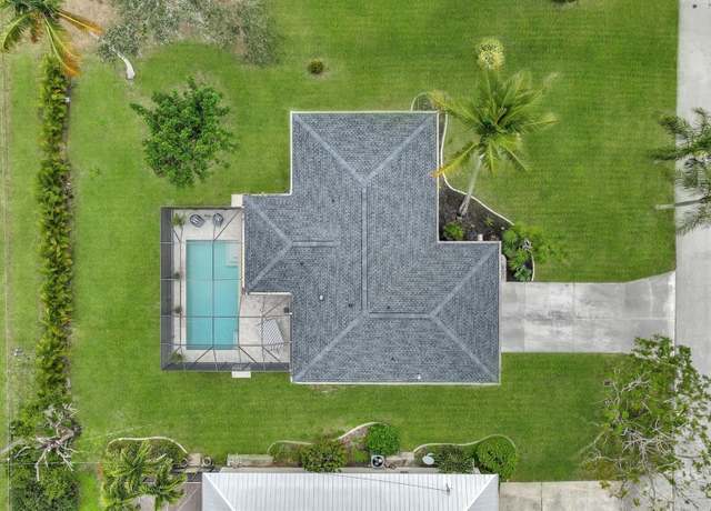 Property at 131 SE 7th Pl, Cape Coral, FL 33990, 3 beds, 2 baths
