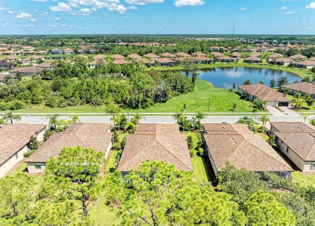 Property at 12115 Amica Loop, Venice, FL 34293, 2 beds, 2 baths